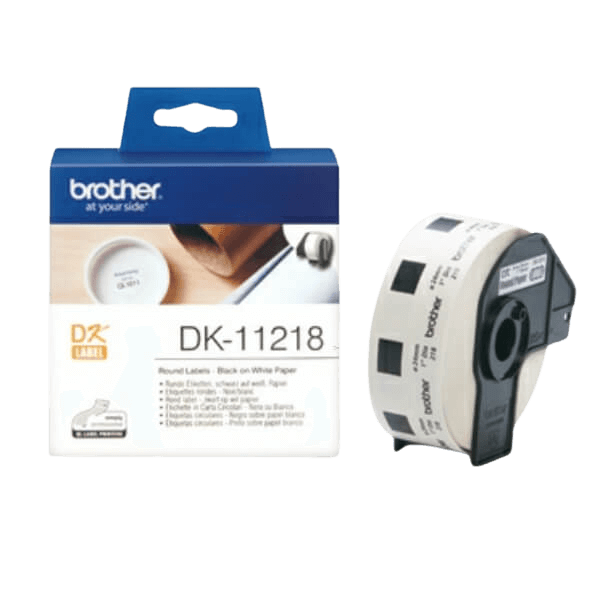 Brother Original DK11218 Ø24 mm, 1.000 stk. Sort tekst / Hvid tape